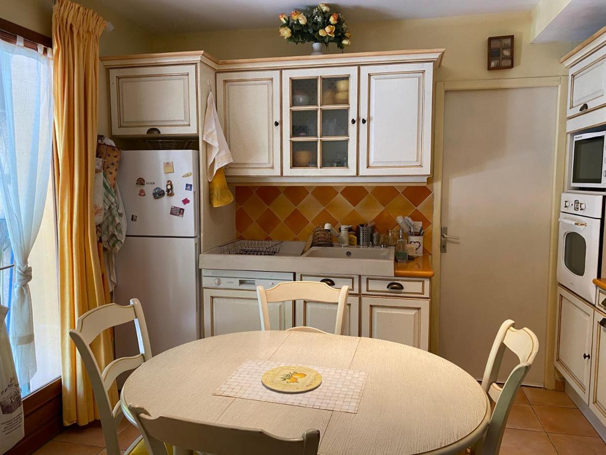 Maison Provencale En Campagne A Éguilles Εξωτερικό φωτογραφία