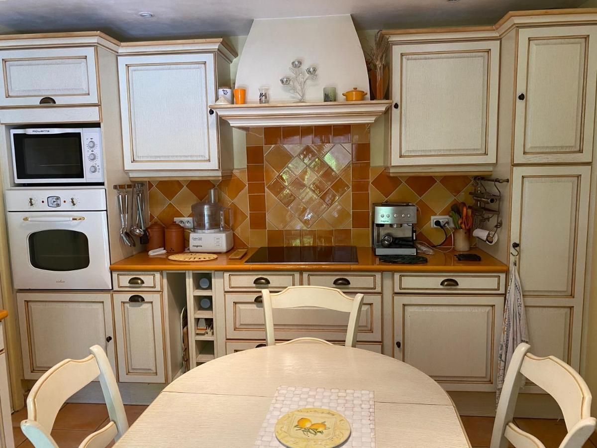Maison Provencale En Campagne A Éguilles Εξωτερικό φωτογραφία